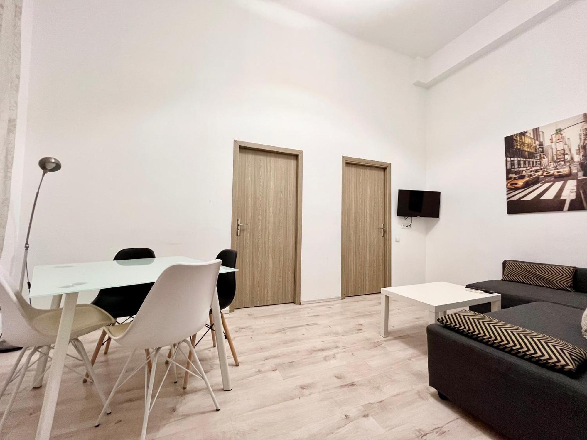 Old Town - Ultra Central Apartment Bukarest Kültér fotó