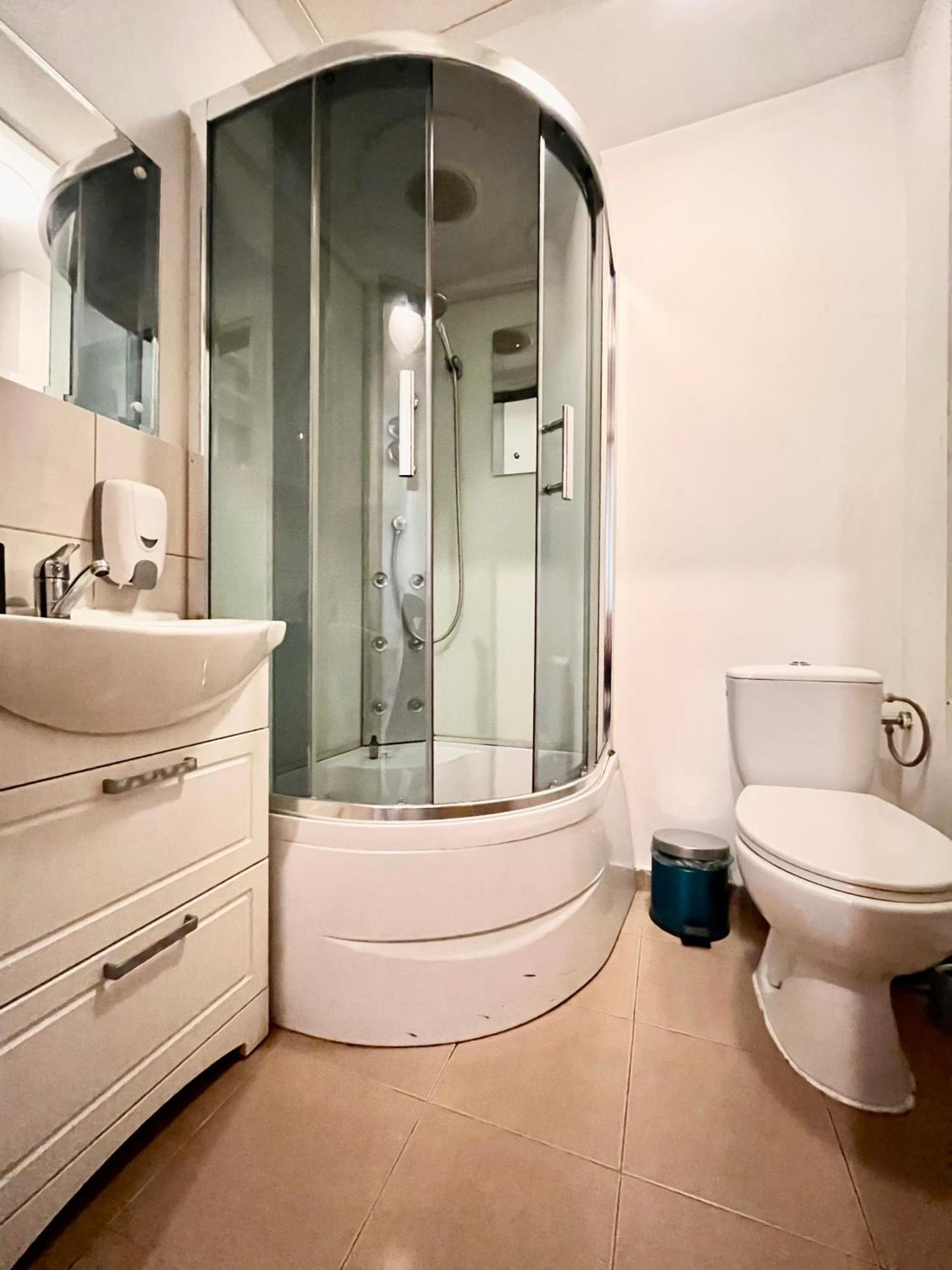 Old Town - Ultra Central Apartment Bukarest Kültér fotó